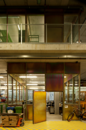 /trichter/buecher/bilder-allgemein/Architektur_und_Generationen.png